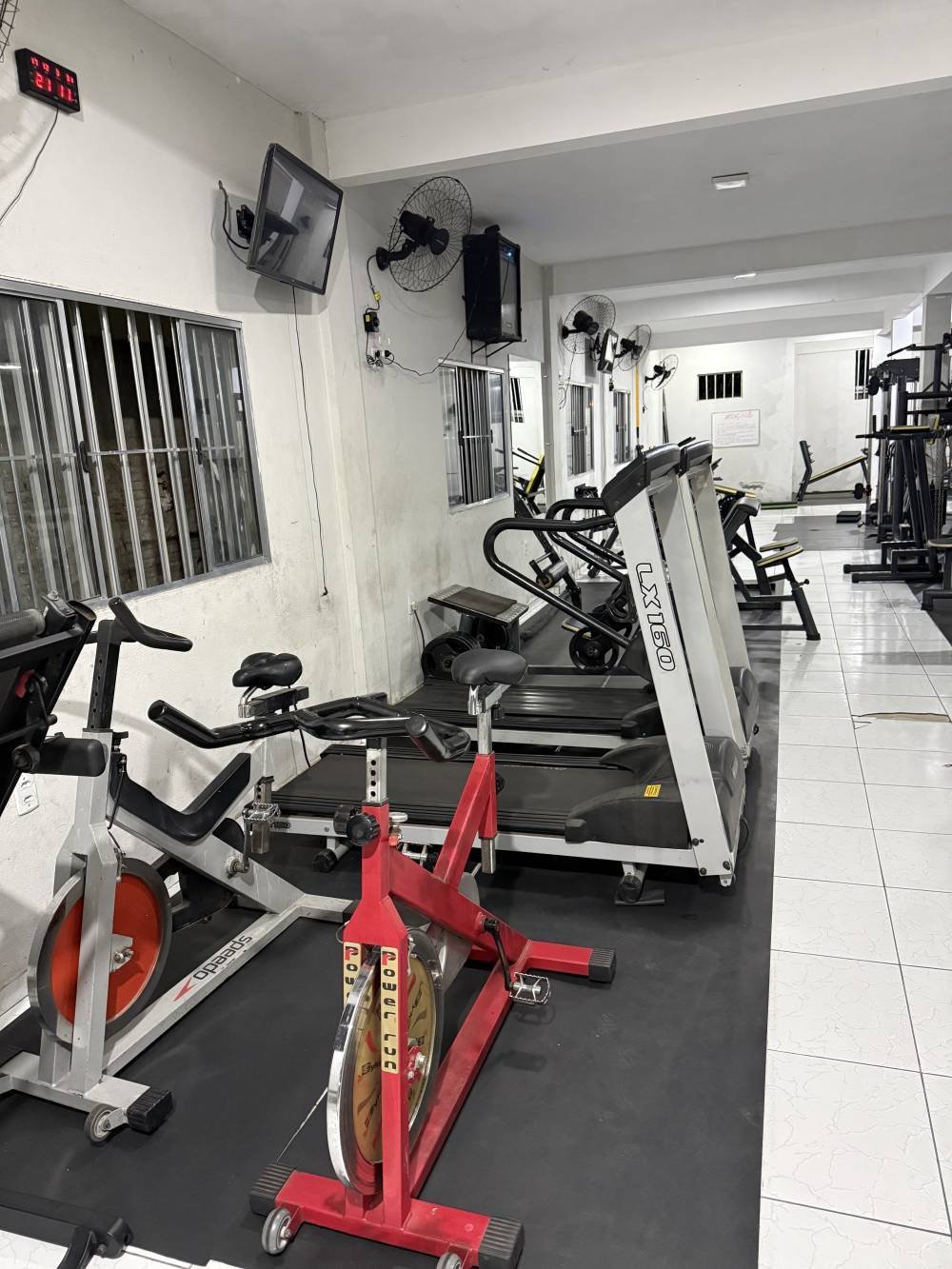 Equipamentos de treino da academia