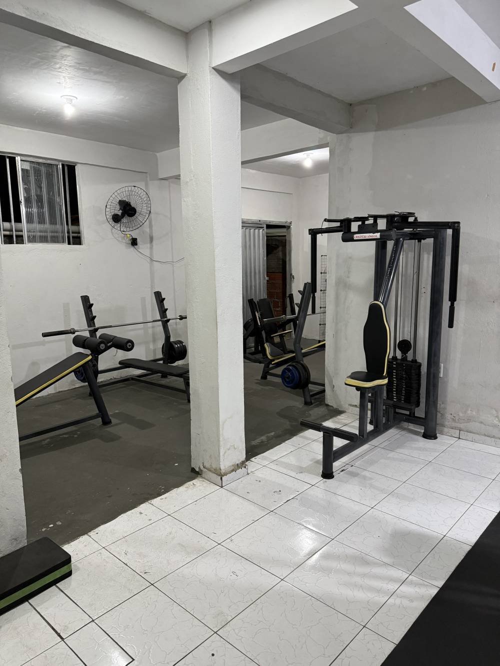 Vista geral da academia Top Fitness
